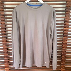 Amazon Essentials top